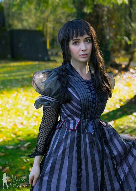 violet baudelaire costume